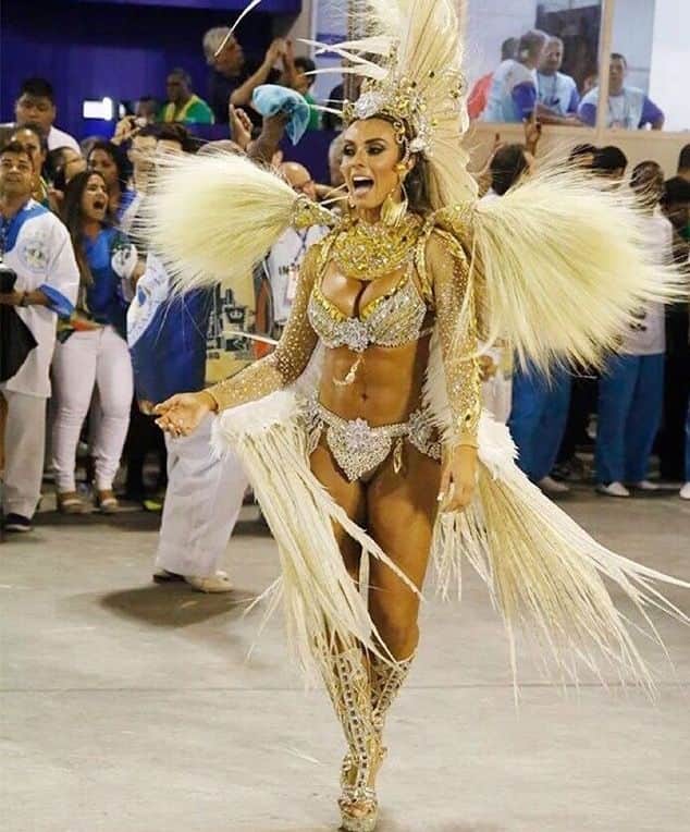 http://tvfoco.uai.com.br/wp-content/uploads/2015/05/Daniela-Mercury.jpg