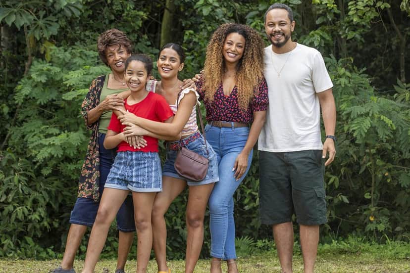 Personagem Jenifer com Carlão (Foto: Reprodução, Globo) Personagem Jenifer com Carlão (Foto: Reprodução, Globo)