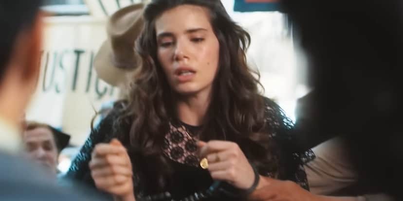 Marê é presa injustamente em Amor Perfeito Marê é presa injustamente em Amor Perfeito