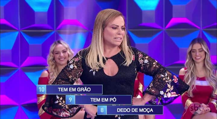 Christina Rocha participou do Jogo das Três Pistas do programa Silvio Santos (Foto: Reprodução) Christina Rocha participou do Jogo das Três Pistas do programa Silvio Santos (Foto: Reprodução)