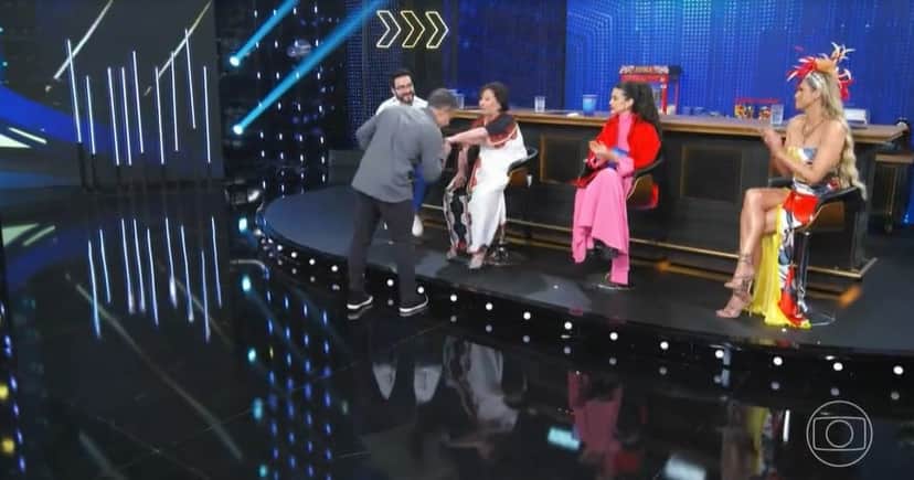 Luciano Huck ainda disse que amava Dona Déa Lúcia (Foto: Reprodução/ Globo) Luciano Huck ainda disse que amava Dona Déa Lúcia (Foto: Reprodução/ Globo)
