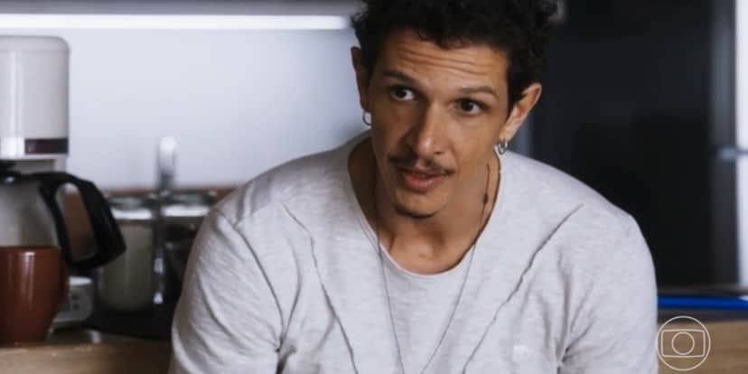 Gil vai acobertar Ari na novela Travessia Gil vai acobertar Ari na novela Travessia