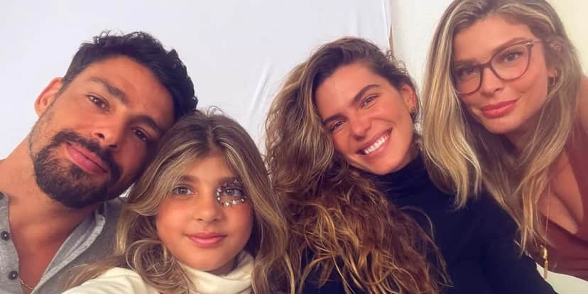 Cauã Reymond, Sofia, Mariana Goldfarb e Grazi Massafera