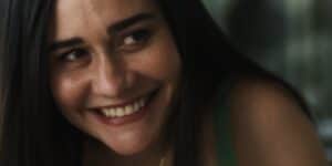 Guida vai rir da prisão de Moretti na novela Travessia Guida vai rir da prisão de Moretti na novela Travessia
