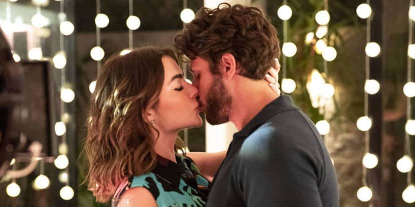 Jade Picon e Chay Suede em cena picante da novela "Travessia" (Foto Reprodução/TV Globo) Jade Picon e Chay Suede em cena picante da novela "Travessia" (Foto Reprodução/TV Globo)