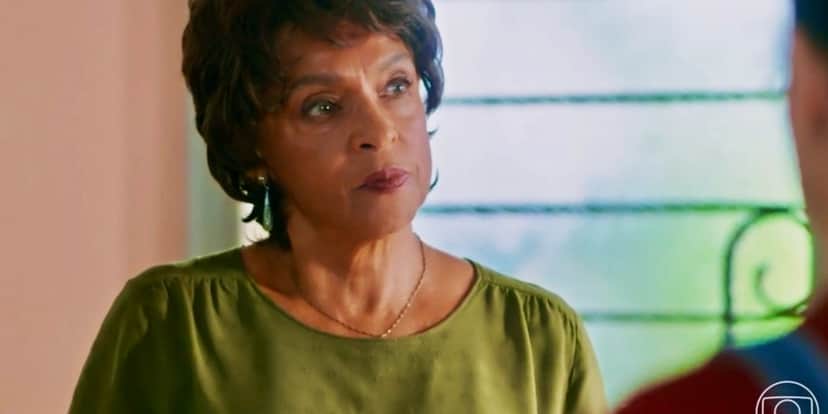 http://tvfoco.uai.com.br/wp-content/uploads/2015/05/Daniela-Mercury.jpg