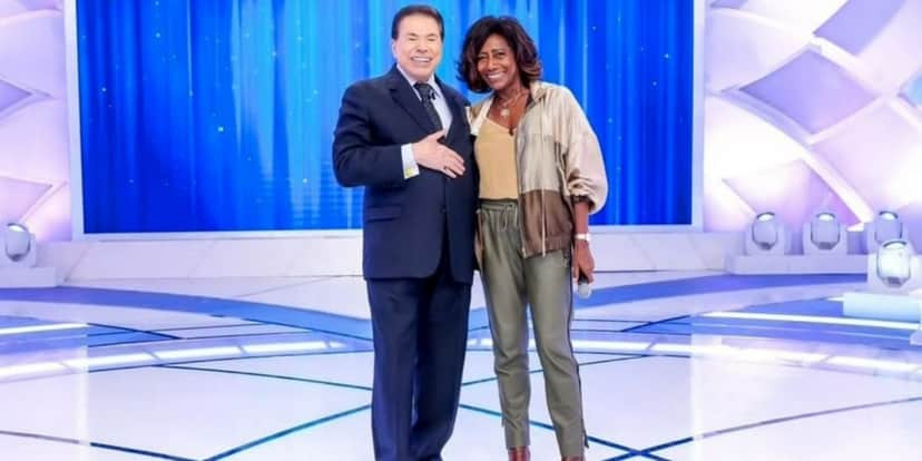 Silvio Santos e Glória Maria em bastidor (Foto: Divulgação/SBT) Silvio Santos e Glória Maria em bastidor (Foto: Divulgação/SBT)