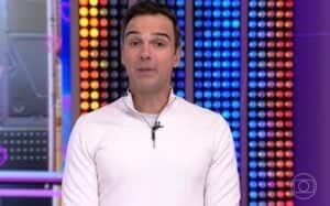 Tadeu Schmidt explicou a dinâmica da semana (Foto: Reprodução / Globoplay) Tadeu Schmidt explicou a dinâmica da semana (Foto: Reprodução / Globoplay)