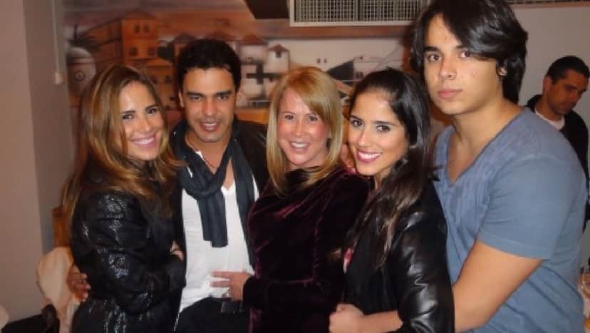 http://tvfoco.uai.com.br/wp-content/uploads/2015/05/Daniela-Mercury.jpg