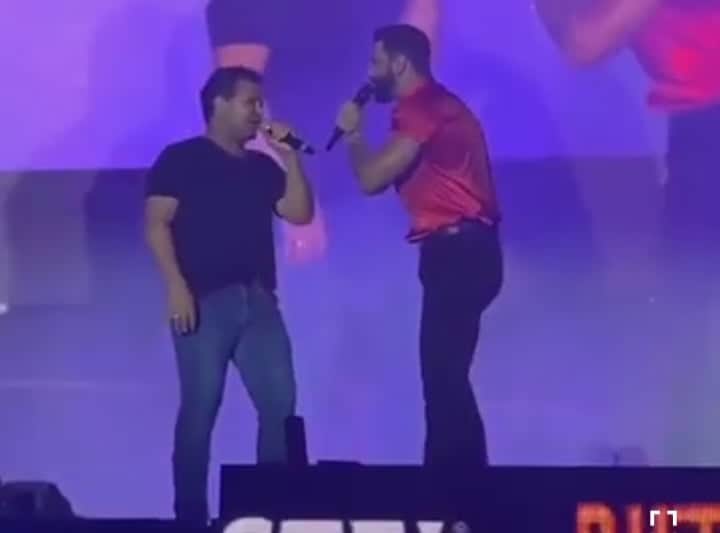 Eduardo Costa e Gusttavo Lima juntos no palco após passarem por desavenças (Foto Reprodução/Internet) Eduardo Costa e Gusttavo Lima juntos no palco após passarem por desavenças (Foto Reprodução/Internet)