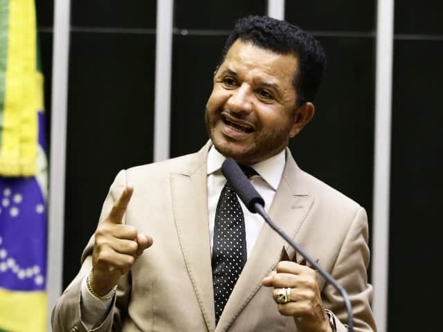 http://tvfoco.uai.com.br/wp-content/uploads/2015/05/Daniela-Mercury.jpg http://tvfoco.uai.com.br/wp-content/uploads/2015/05/Daniela-Mercury.jpg
