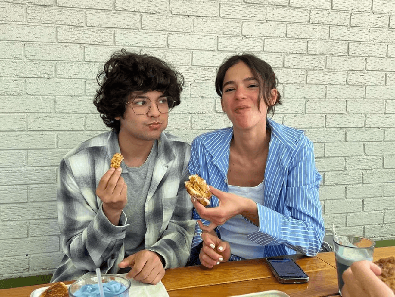 Bruna Marquezine e Xolo Maridueña (Foto: Reprodução/ Internet) Bruna Marquezine e Xolo Maridueña (Foto: Reprodução/ Internet)