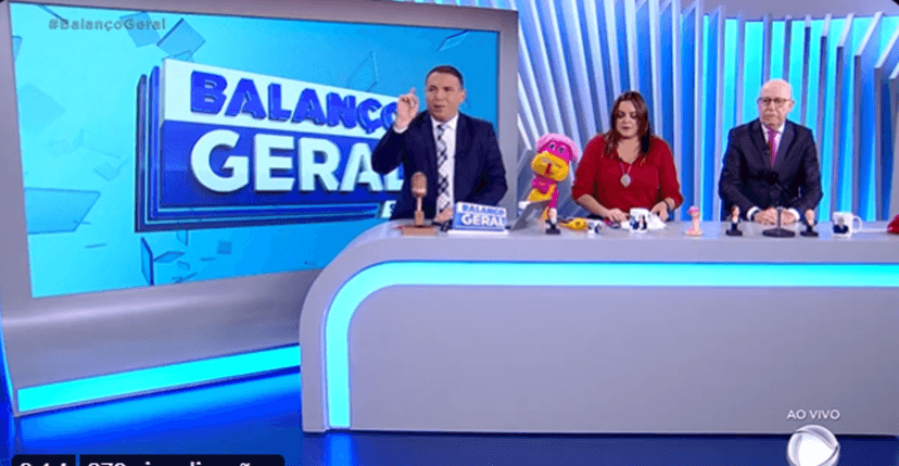 Reinaldo Reipert e Fabíola Gottino trouxeram na "Hora da Venenosa" dessa quarta feira (08) a atitude que Simaria teve durante palestra que deu no Dia Internacional das Mulheres, pela Onu Brasil (Foto Reprodução/Internet) Reinaldo Reipert e Fabíola Gottino trouxeram na "Hora da Venenosa" dessa quarta feira (08) a atitude que Simaria teve durante palestra que deu no Dia Internacional das Mulheres, pela Onu Brasil (Foto Reprodução/Internet)