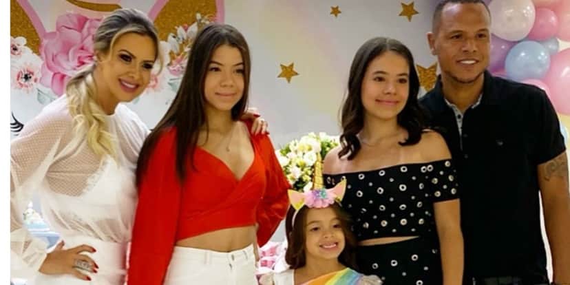 Luis Fabiano ao lado de família (Foto: Reprodução / Instagram) Luis Fabiano ao lado de família (Foto: Reprodução / Instagram)