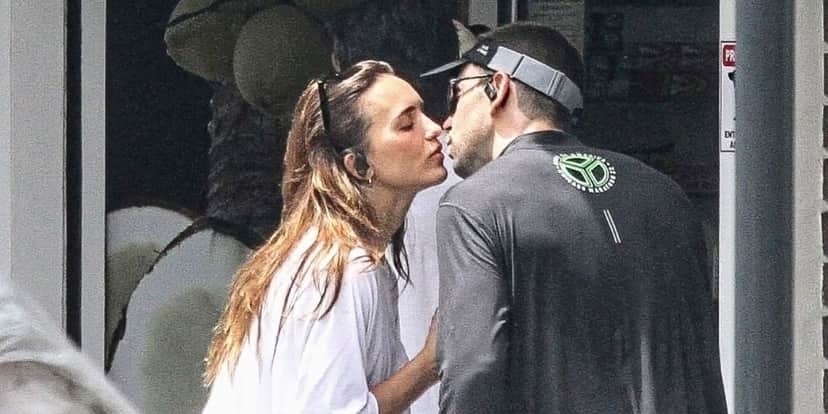José Loreto para de seguir e manda suposta indireta para Rafa Kalimann, após vê-la aos beijos com novo affair (Foto: AgNews) José Loreto para de seguir e manda suposta indireta para Rafa Kalimann, após vê-la aos beijos com novo affair (Foto: AgNews)