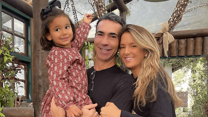 Ticiane Pinheiro ao lado de César Tralli e da filha (Foto: Reprodução/ Instagram) Ticiane Pinheiro ao lado de César Tralli e da filha (Foto: Reprodução/ Instagram)