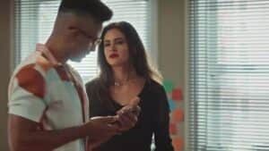 Anthony Verão (Orlando Caldeira) e Érika (Letícia Salles) em Vai Na Fé. (Foto: Reprodução / Globo) Anthony Verão (Orlando Caldeira) e Érika (Letícia Salles) em Vai Na Fé. (Foto: Reprodução / Globo)