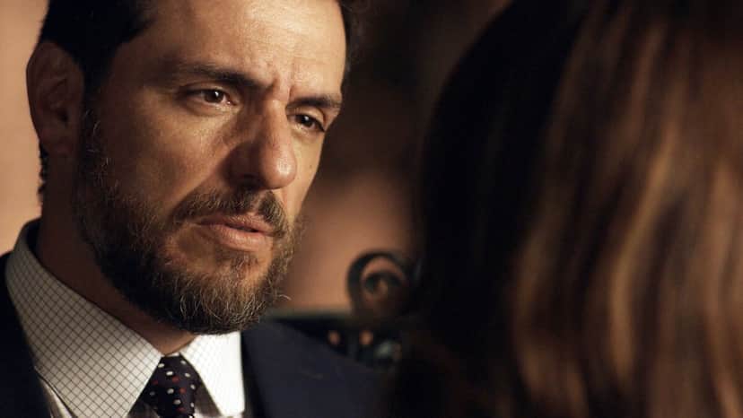 Rodrigo Lombardi foi o nome que substituiu Domingos Montagner em "Carcereiros" porém ele estava cotado para a novela "Força do Querer" que iria iniciar no mesmo ano Rodrigo Lombardi foi o nome que substituiu Domingos Montagner em "Carcereiros" porém ele estava cotado para a novela "Força do Querer" que iria iniciar no mesmo ano