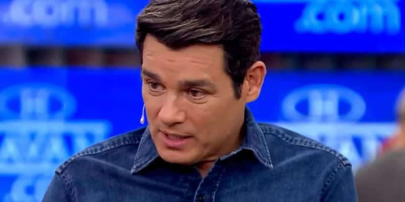 Celso Portiolli foi na contramão da Globo e foi extremamente criticado por isso (Reprodução - SBT) Celso Portiolli foi na contramão da Globo e foi extremamente criticado por isso (Reprodução - SBT)