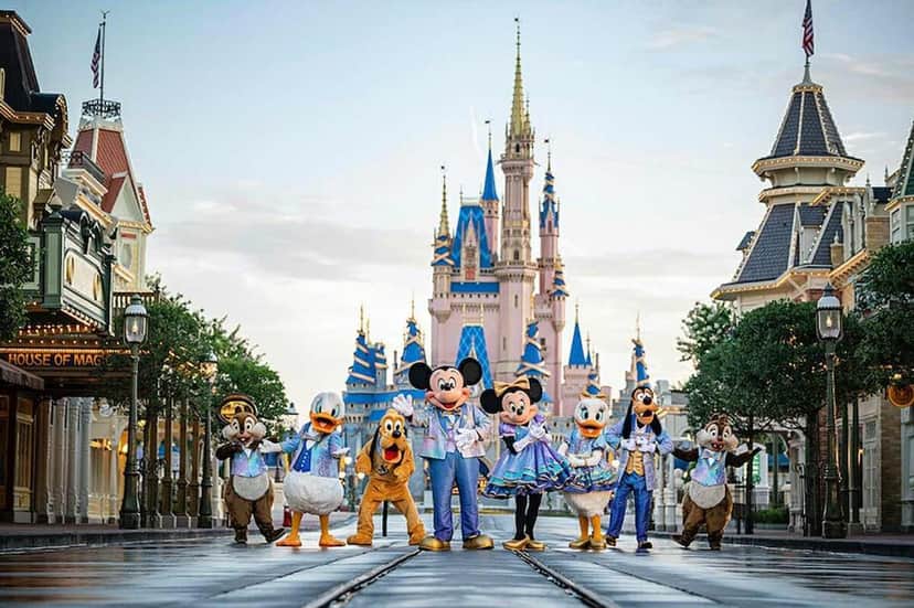 A Disney foi a empresa que demitiu vários funcionários A Disney foi a empresa que demitiu vários funcionários