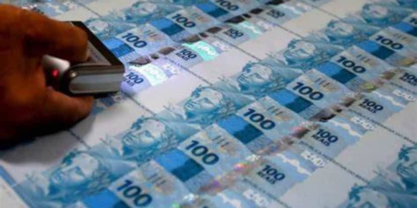 Governo se decide sobre a liberação do 14º salário em 2023 - Foto: Reprodução/Internet Governo se decide sobre a liberação do 14º salário em 2023 - Foto: Reprodução/Internet