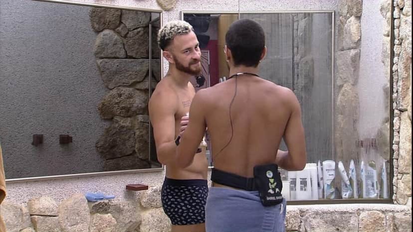 Em conversa com Gabriel, Fred acaba relvando segredos (Foto: Reprodução, Globo) Em conversa com Gabriel, Fred acaba relvando segredos (Foto: Reprodução, Globo)