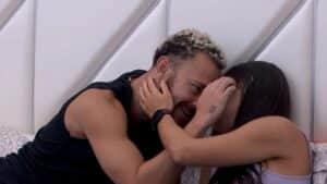Fred matou a saudade de Larissa no BBB23 (Foto: Reprodução / Globoplay) Fred matou a saudade de Larissa no BBB23 (Foto: Reprodução / Globoplay)