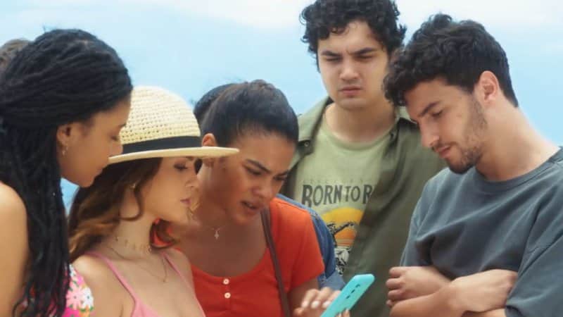 Guiga, Jenifer, Otávio e amigos em Vai Na Fé. (Foto: Reprodução / Globo) Guiga, Jenifer, Otávio e amigos em Vai Na Fé. (Foto: Reprodução / Globo)