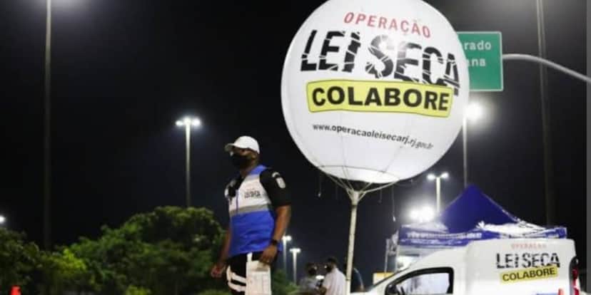 A Lei Seca começou no Brasil em 2008 com o intuito de reduzir o acidente no trânsito (Foto: Reprodução) A Lei Seca começou no Brasil em 2008 com o intuito de reduzir o acidente no trânsito (Foto: Reprodução)