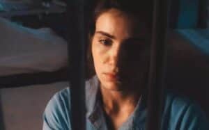 Marê (Camila Queiroz) em Amor Perfeito (Foto: Reprodução / Globo) Marê (Camila Queiroz) em Amor Perfeito (Foto: Reprodução / Globo)
