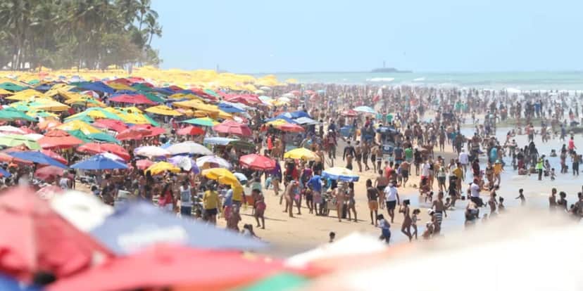 Viajar para a praia acaba sendo uma grande alternativa (Foto: Reprodução/ Internet) Viajar para a praia acaba sendo uma grande alternativa (Foto: Reprodução/ Internet)
