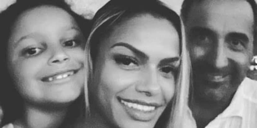 Quitéria Chagas ao lado do marido e da filha - Foto: Reprodução/Instagram Quitéria Chagas ao lado do marido e da filha - Foto: Reprodução/Instagram