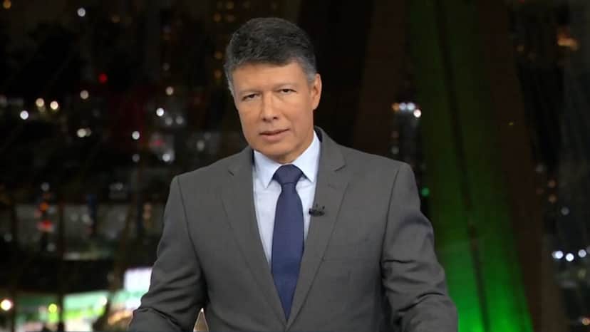 Jornalista confirmou morte de colega ao vivo (Foto: Reprodução/ Globo) Jornalista confirmou morte de colega ao vivo (Foto: Reprodução/ Globo)