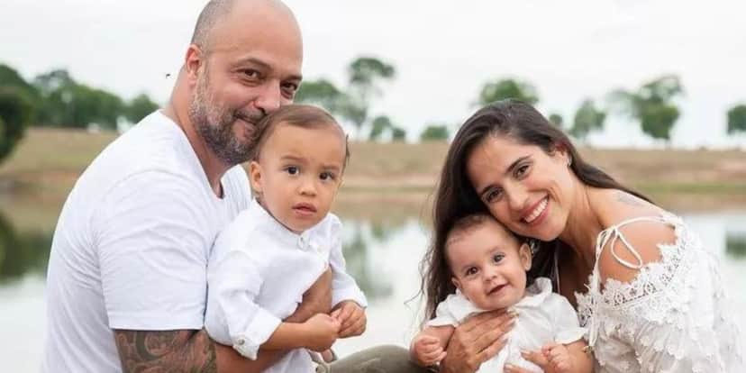 Leandro, Camilla Camargo, Joaquim e Julia (Foto: Reprodução / Instagram) 