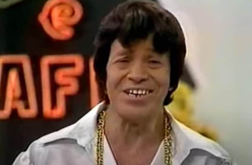 Grande parceiro de Carlos Alberto no A Praça é nossa descobriu que estava no AIDS e morreu no auge na carreira (Reprodução: SBT) Grande parceiro de Carlos Alberto no A Praça é nossa descobriu que estava no AIDS e morreu no auge na carreira (Reprodução: SBT)