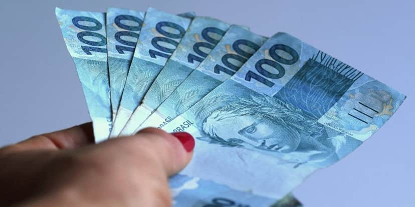 Renda de R$ 5 mil por 20 anos com um investimento de R$ 175 por mês - Foto: Reprodução/internet Renda de R$ 5 mil por 20 anos com um investimento de R$ 175 por mês - Foto: Reprodução/internet