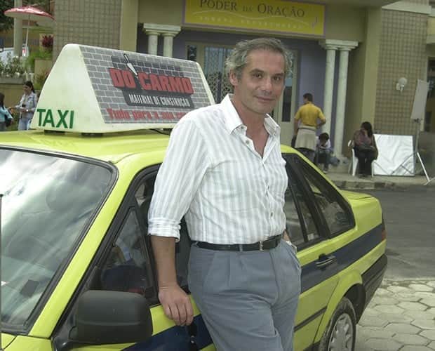 Nuno Melo vivia o taxista Constantino em "Senhora do Destino" (Foto Reprodução/Internet)