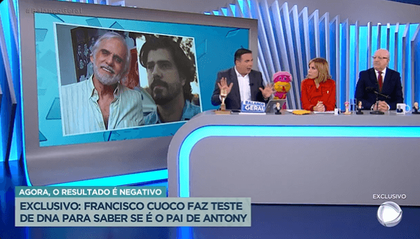 Reinaldo Gottino, Keila Jimenez e Lombardi na bancada da Hora da Venenosa, quadro do Balanço Geral, da Record (Foto Reprodução/Twitter) Reinaldo Gottino, Keila Jimenez e Lombardi na bancada da Hora da Venenosa, quadro do Balanço Geral, da Record (Foto Reprodução/Twitter)
