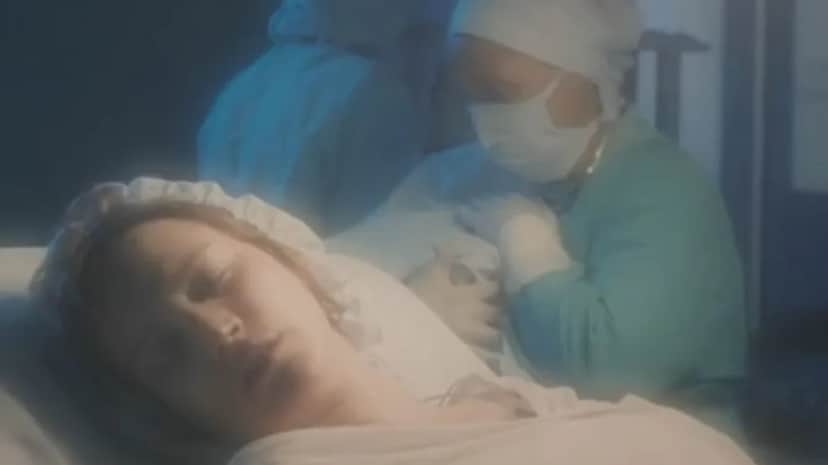 Agatha (Bianca Bin) é a mãe de Caio (Cauã Reymond) em Terra e Paixão (Foto: Reprodução / Globo) Agatha (Bianca Bin) é a mãe de Caio (Cauã Reymond) em Terra e Paixão (Foto: Reprodução / Globo)