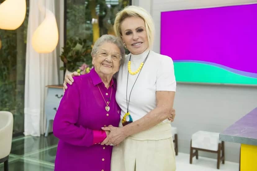 Ana Maria Braga e Palmirinha eram grandes amigas e foi a estrela da Globo que lançou a cozinheira na TV (Reprodução: Globo) Ana Maria Braga e Palmirinha eram grandes amigas e foi a estrela da Globo que lançou a cozinheira na TV (Reprodução: Globo)