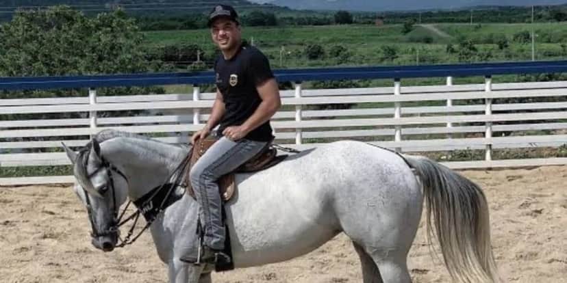 Wesley Safadão é apaixonado pela criação de cavalos (Reprodução: Youtube) Wesley Safadão é apaixonado pela criação de cavalos (Reprodução: Youtube)