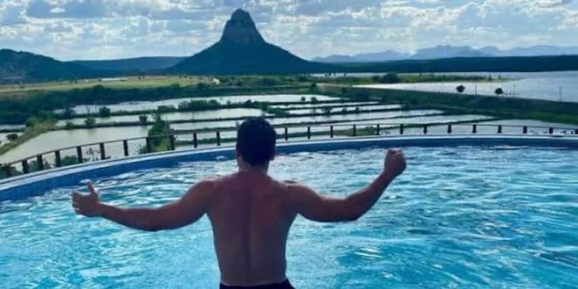 Piscina absurda com uma vista linda da fazenda Haras WS (Reprodução: Youtube) Piscina absurda com uma vista linda da fazenda Haras WS (Reprodução: Youtube)