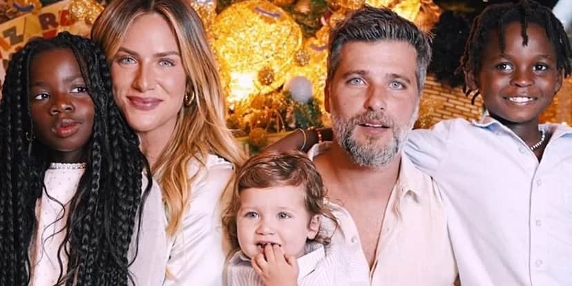 http://tvfoco.uai.com.br/wp-content/uploads/2015/05/Daniela-Mercury.jpg http://tvfoco.uai.com.br/wp-content/uploads/2015/05/Daniela-Mercury.jpg
