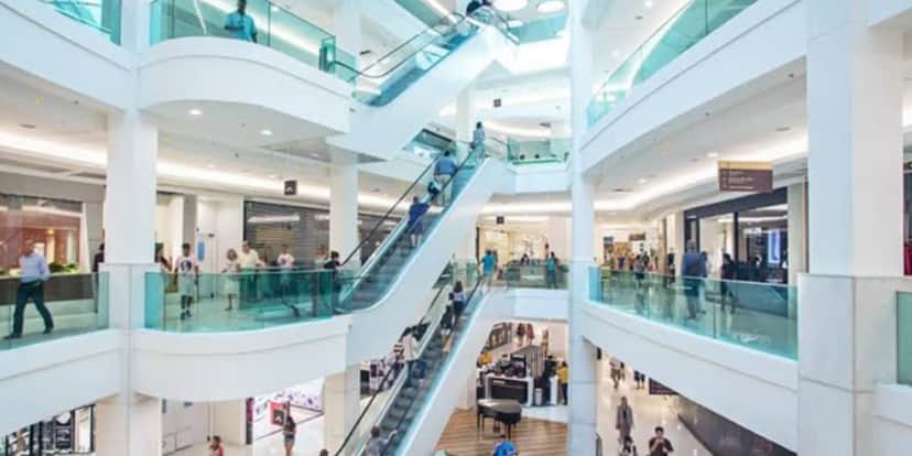 Os shoppings centers estão cada vez perdendo mais espaço no mercado (Reprodução: Internet) Os shoppings centers estão cada vez perdendo mais espaço no mercado (Reprodução: Internet)