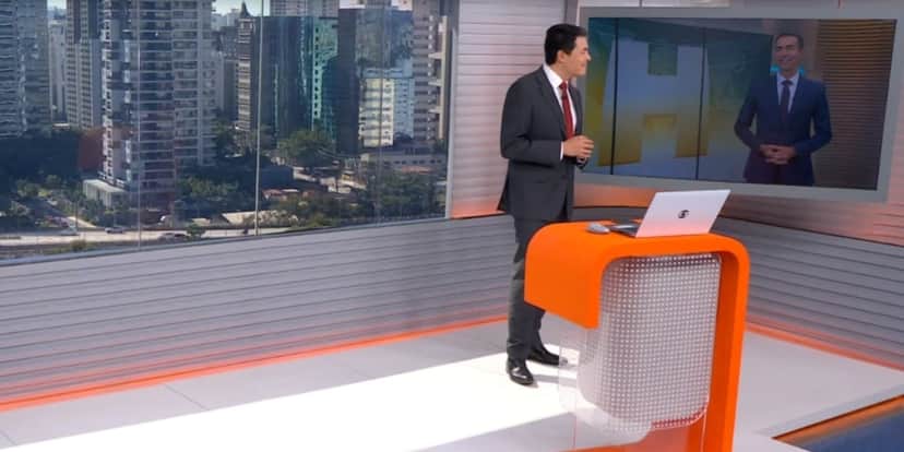 Alan Severiano comandando o "SP1" (Foto: Reprodução/TV Globo) Alan Severiano comandando o "SP1" (Foto: Reprodução/TV Globo)