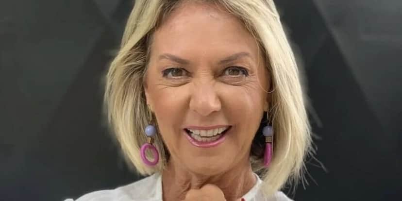Vivi Romanelli continua trabalhando como apresentadora (Foto: Reprodução/Instagram) Vivi Romanelli continua trabalhando como apresentadora (Foto: Reprodução/Instagram)