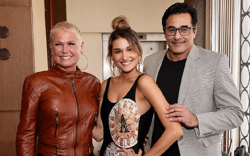 http://tvfoco.uai.com.br/wp-content/uploads/2015/05/Daniela-Mercury.jpg