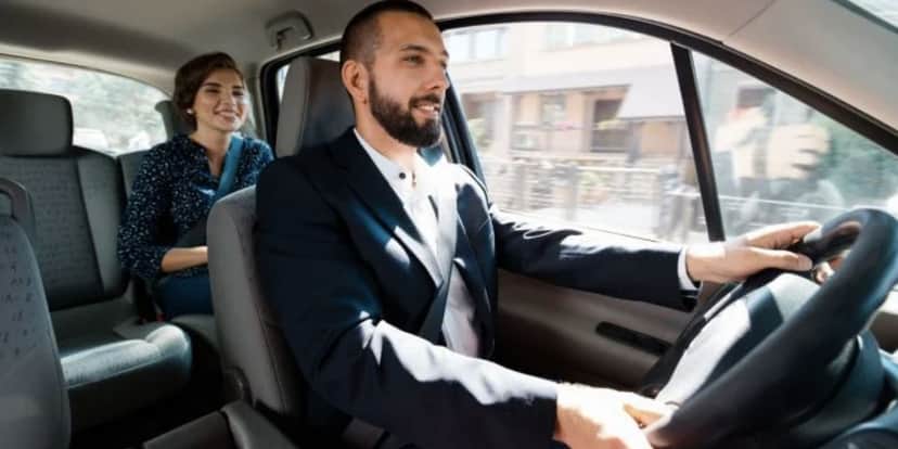 Motoristas de Uber e 99 podem ser enquadrados na nova lei que, se infligida, ela pode gerar multas e punições (Foto Reprodução/Internet) Motoristas de Uber e 99 podem ser enquadrados na nova lei que, se infligida, ela pode gerar multas e punições (Foto Reprodução/Internet)