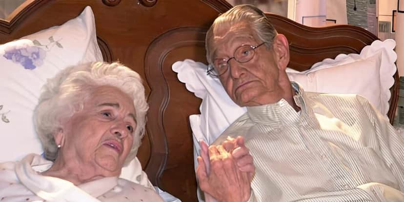 Carmem Silva e Oswaldo viveram um casal na trama e faleceram no mesmo ano (Reprodução: Globo) Carmem Silva e Oswaldo viveram um casal na trama e faleceram no mesmo ano (Reprodução: Globo)