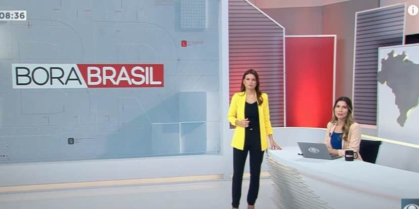 Thaís Dias e Patrícia Rocha no comando do Bora Brasil (Reprodução: Band) Thaís Dias e Patrícia Rocha no comando do Bora Brasil (Reprodução: Band)